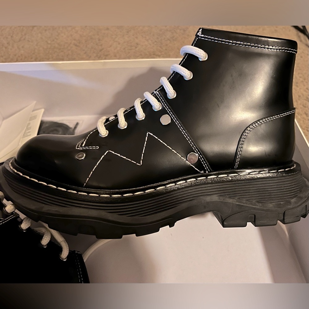 Alexander McQUEEN Women's Tread Slick Boot-used two times